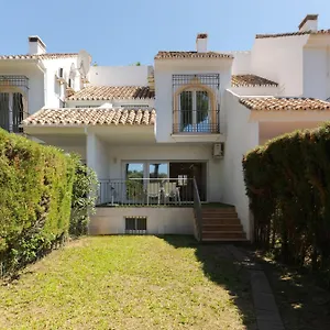 Wintowinrentals Townhouse, Pool & Beach Holiday home