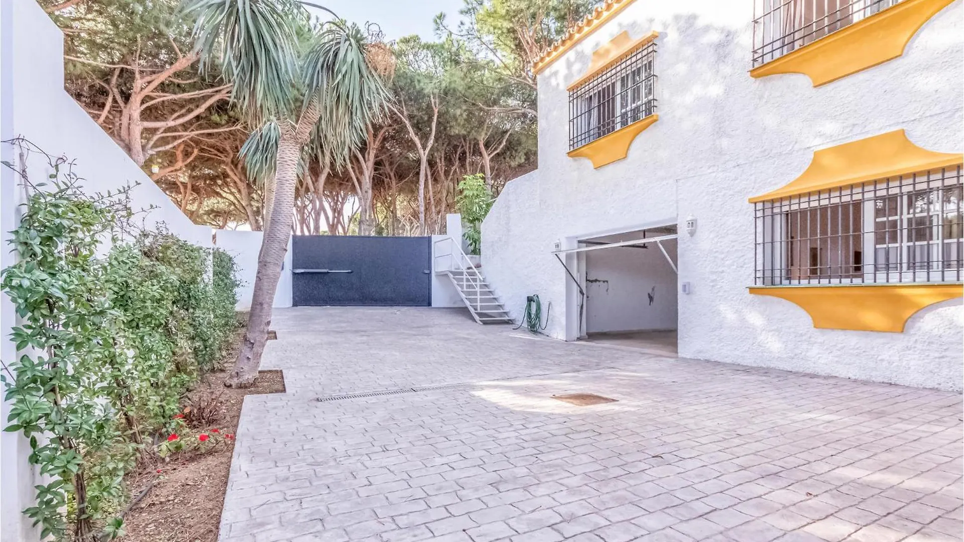 Awesome Home In Marbella With Wifi 0*,  Spanien